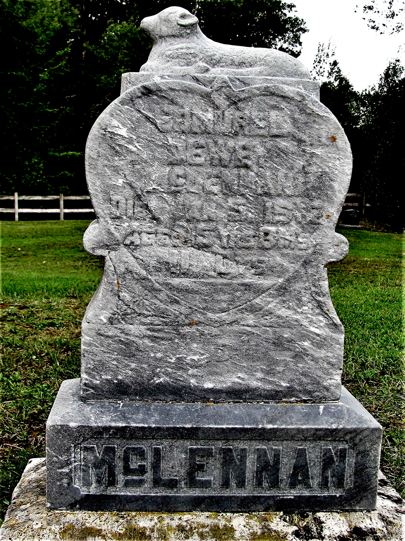 Photo of headstones/Edmural Dewey McLennan d1917 hdstn Stokes Bay Cem ON